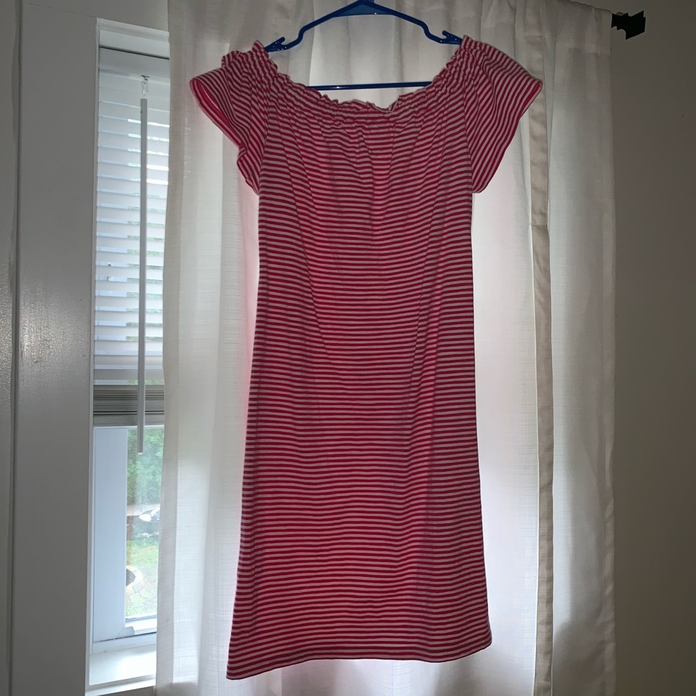 Vineyard vines off the shoulder dress